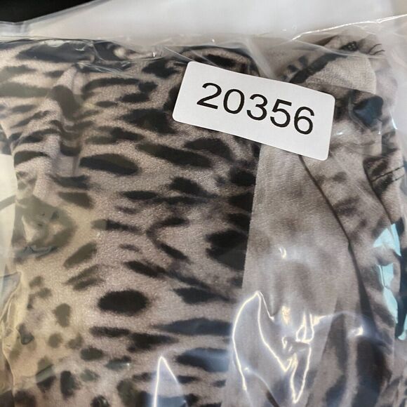 New Jennifer Lopez Blouse Women S Small Black Animal Print Sleeveless Wide Strap - Picture 11 of 11